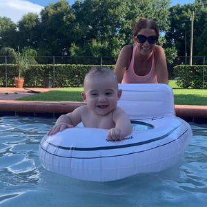 Meet your Posher, Cristina